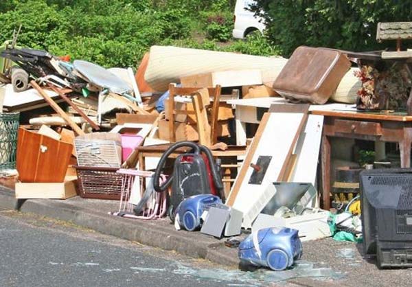 Was gehört zum Sperrmüll – Alte Möbel und Haushaltsgegenstände
